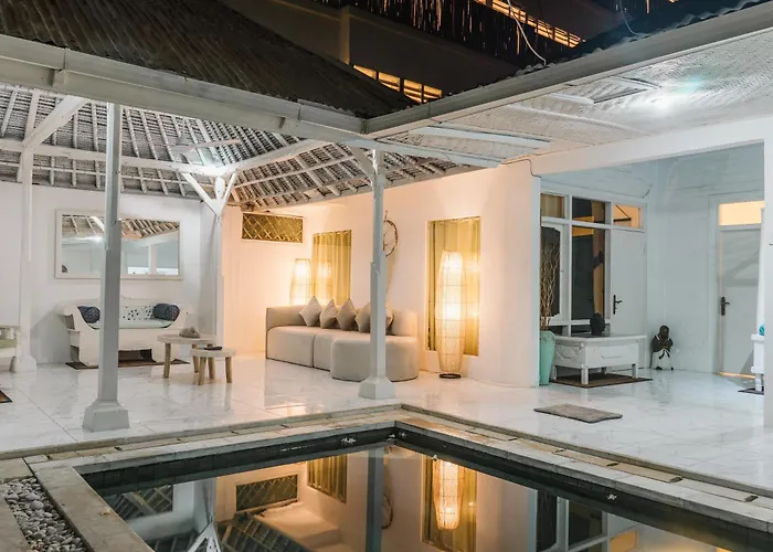 Modern 3Br Villa, 4Min To Double Six Beach, Pool
