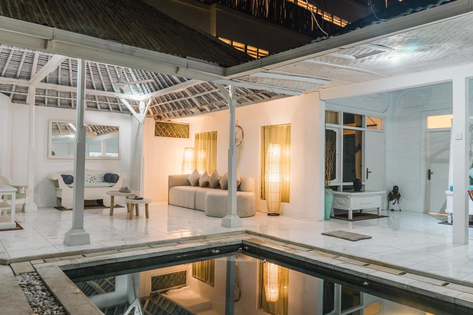 Modern 3br Villa, 4min To Double Six Beach, Pool Villa