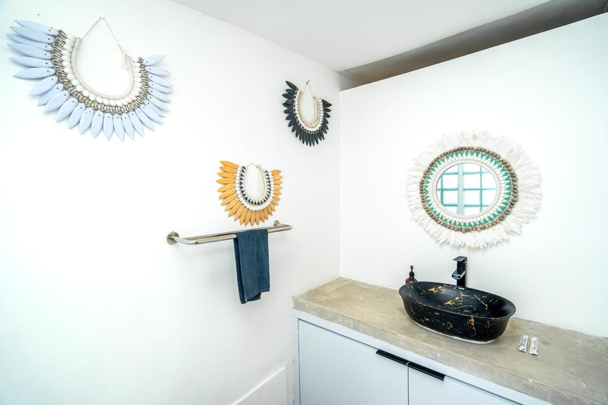 Modern 3br Villa, 4min To Double Six Beach, Pool Villa
